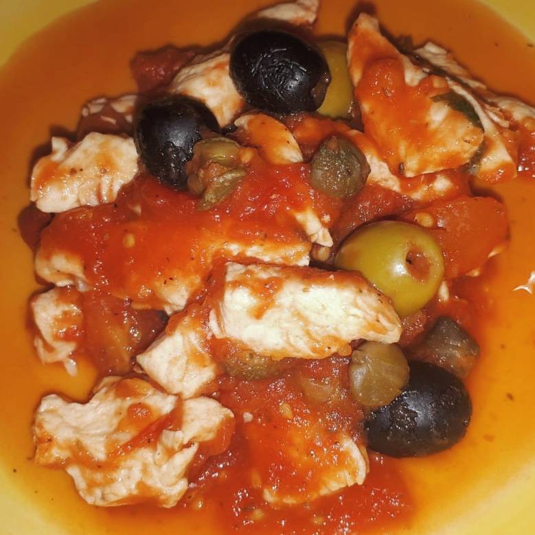 petto di pollo alla puttanesca