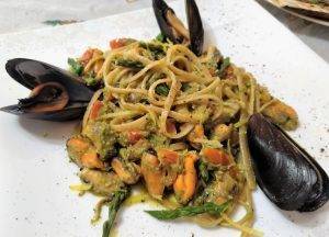 cozze e pesto di asparagi