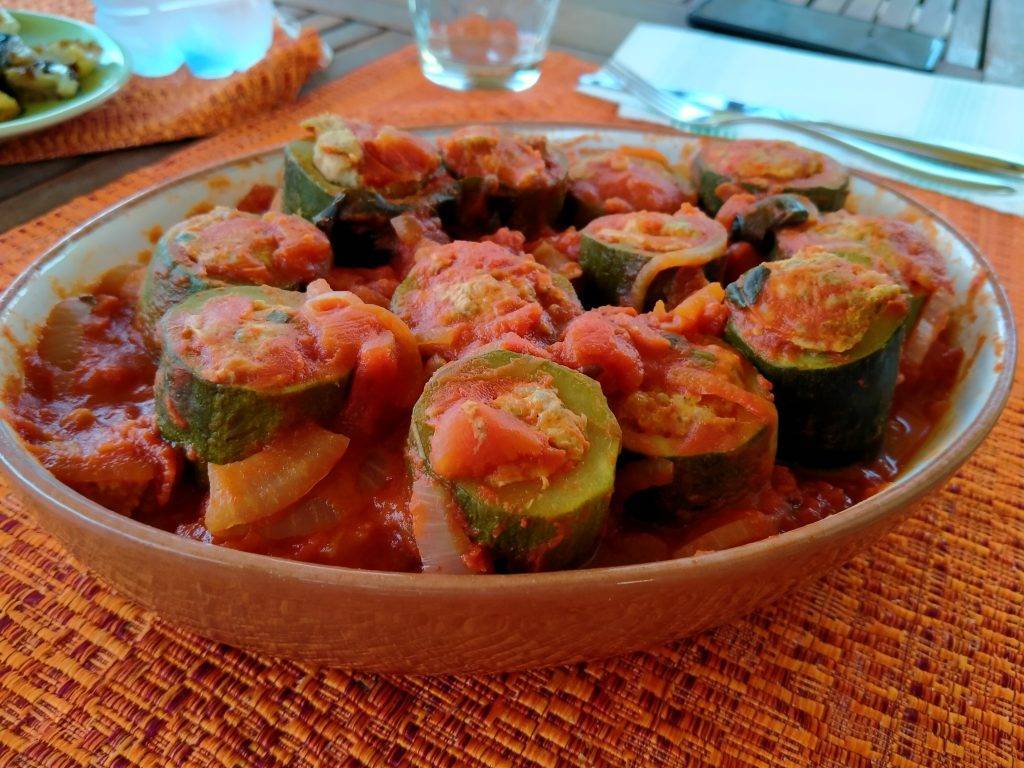 zucchine al sugo ripiene