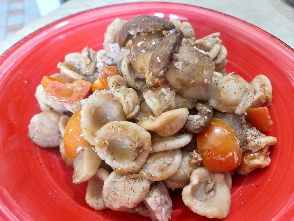 orecchiette tonno e funghi