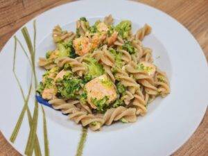 FUSILLI SALMONE E BROCCOLETTI