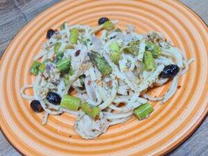 linguine tonno asparagi e olive