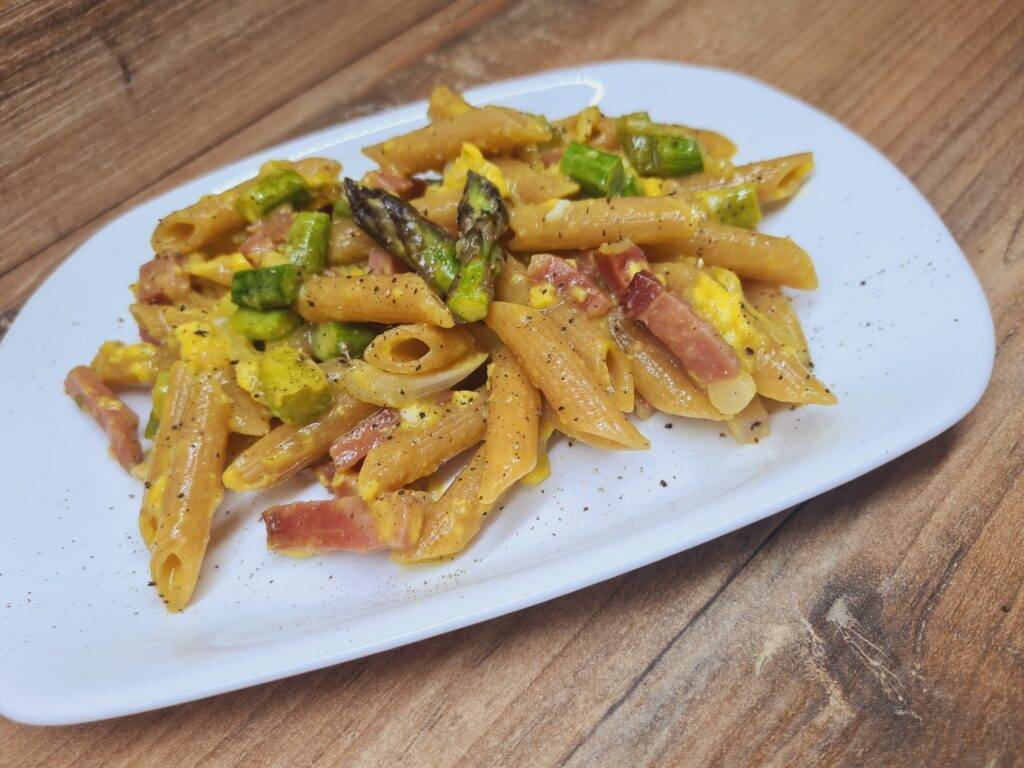 CARBONARA DI ASPARAGI E SPECK